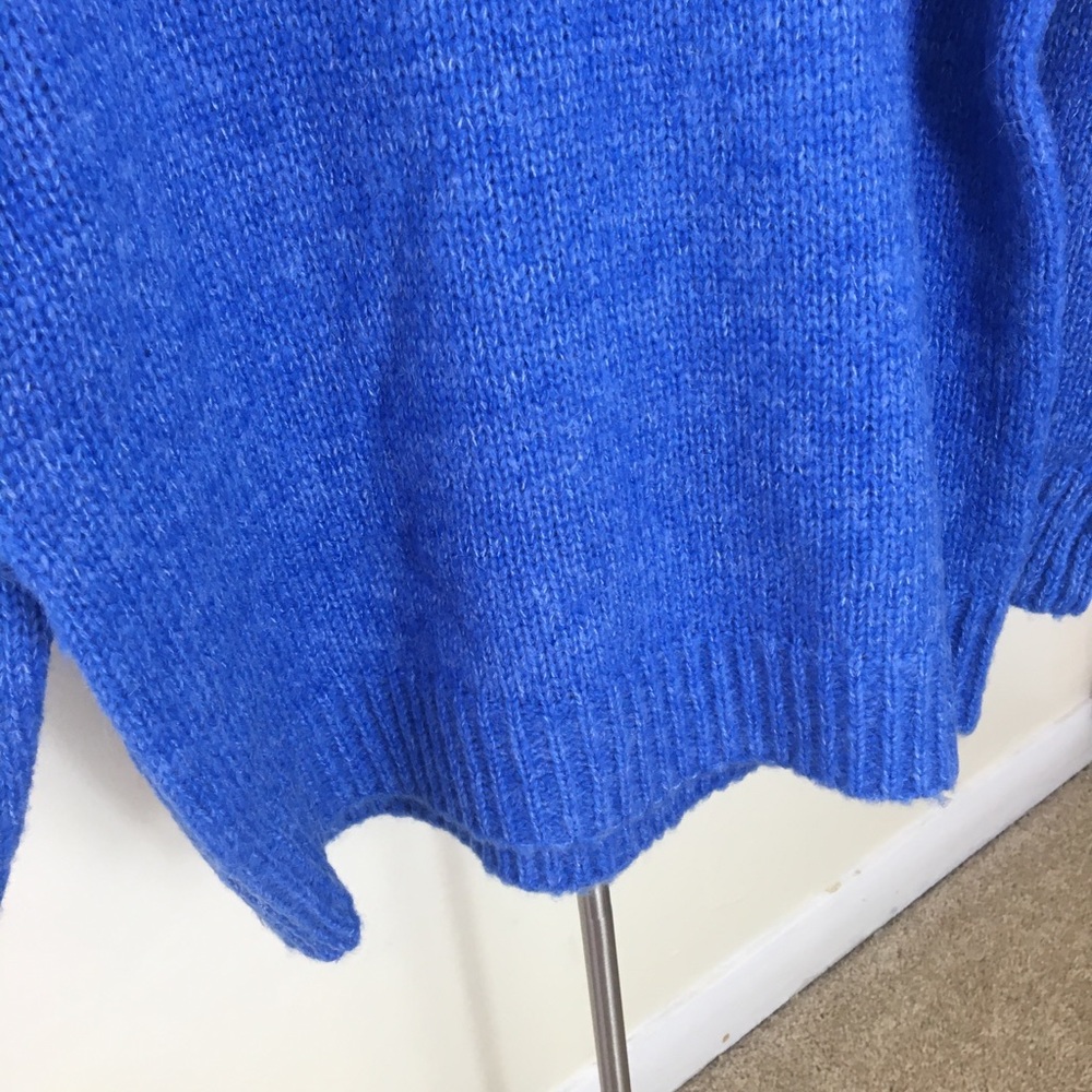 NWT oversized blue sweater - Picture 8 of 10